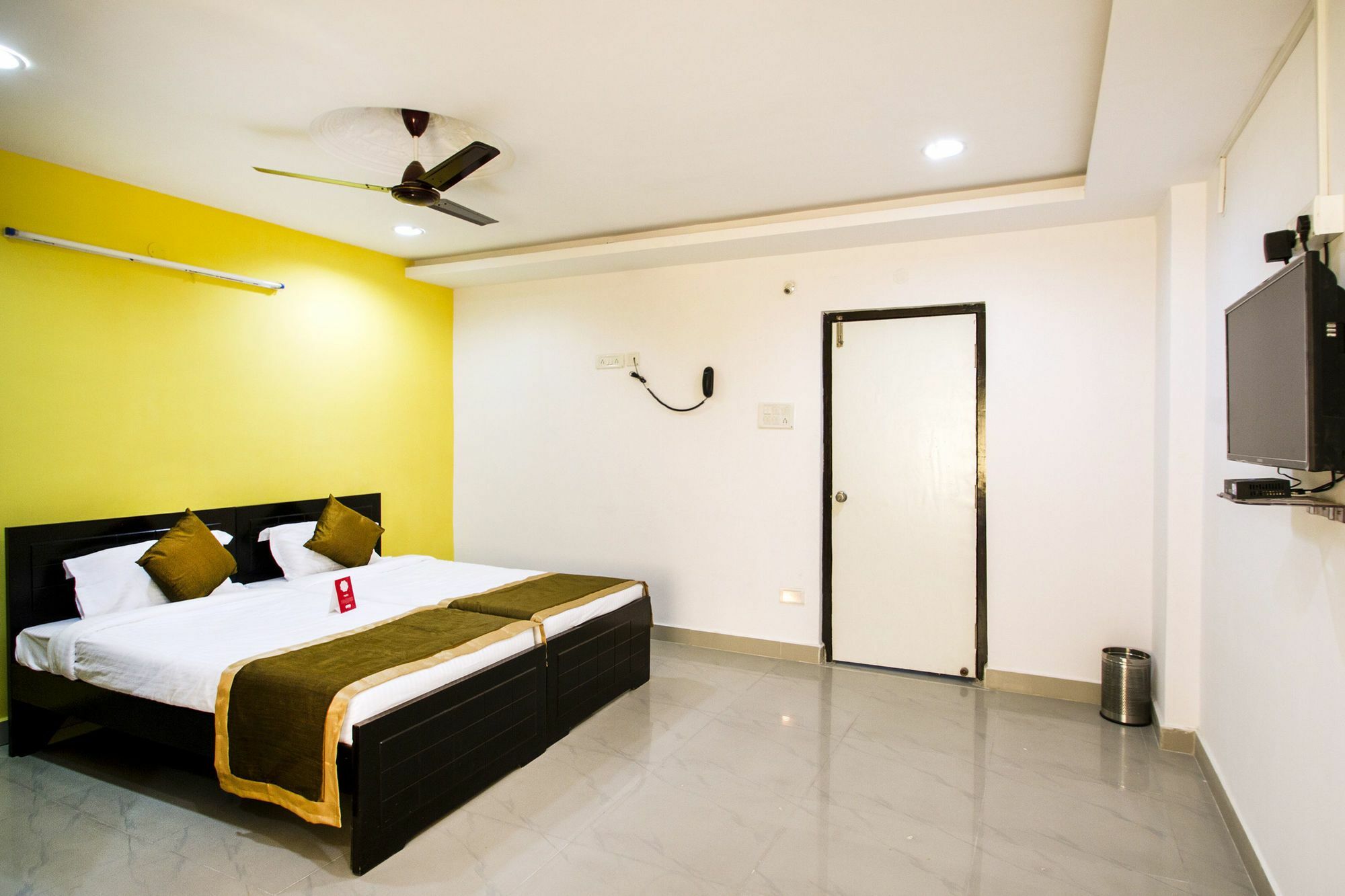 Oyo Flagship 463 Banjara Hills Hotel Hyderabad Exterior photo